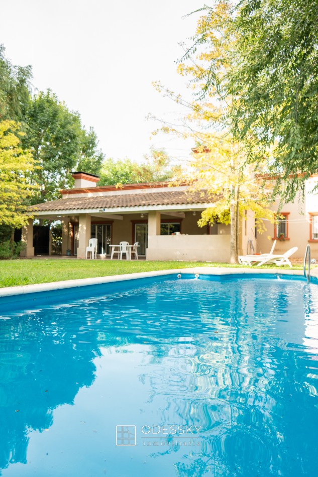 Cañuelas- Hermosa casa quinta  a 10 cuadras del centro de la Ciudad