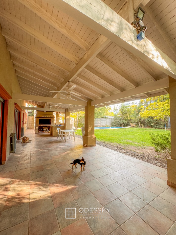 Cañuelas- Hermosa casa quinta  a 10 cuadras del centro de la Ciudad