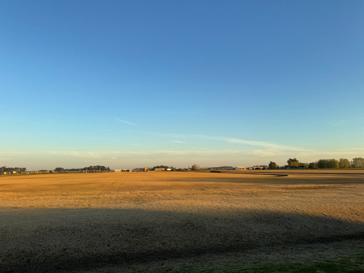 Cañuelas -Fraccion en venta de 10.750 m2 en Chacras de la Trinidad ,Club de campo y polo