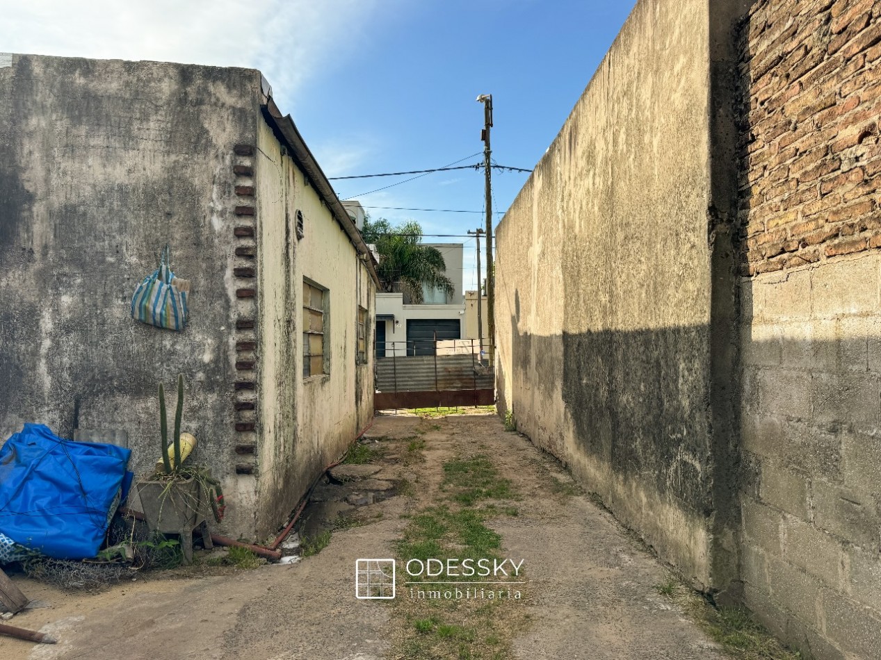 Cañuelas-Casa a refaccionar en pleno centro de la Ciudad