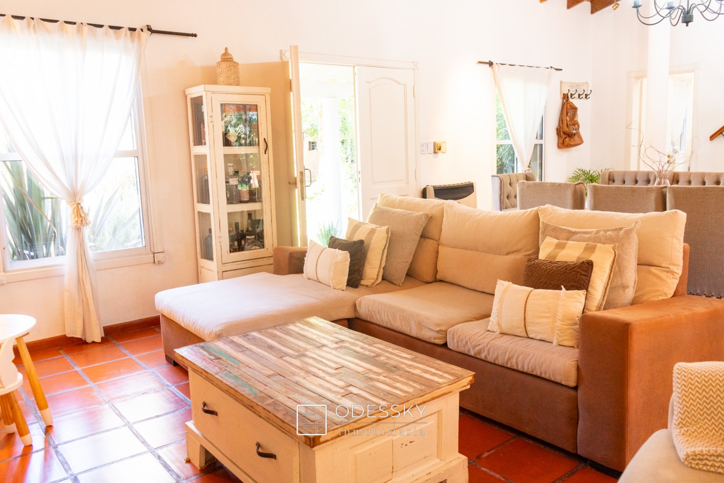 Cañuelas -Hermosa casa en B° privado El palomar -Apta credito hipotecario !