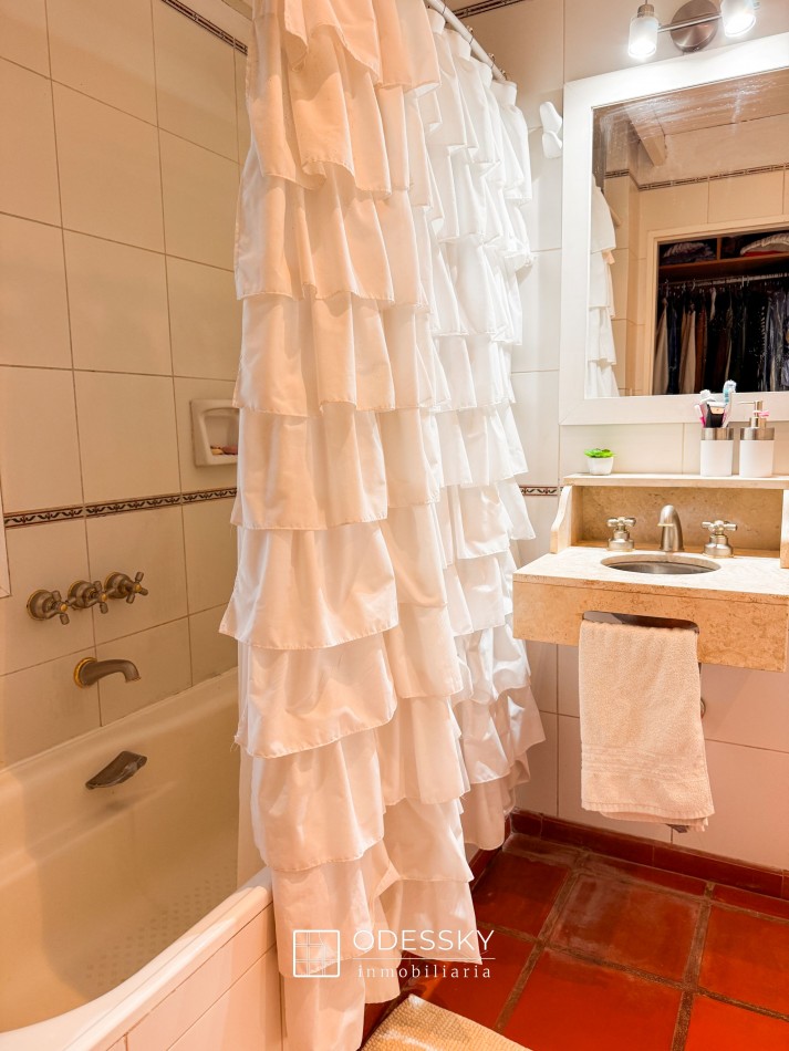 Cañuelas -Hermosa casa en B° privado El palomar -Apta credito hipotecario !