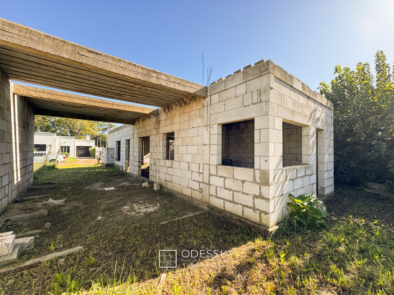 Cañuelas -Casa a terminar en hermoso barrio !