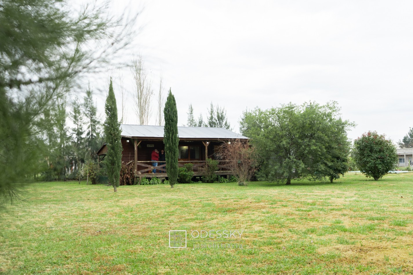 VENDIDO ! Uribelarrea- Cabaña de Troncos con Pileta y Gran Parque - Barrio abierto Quintas de Uribe