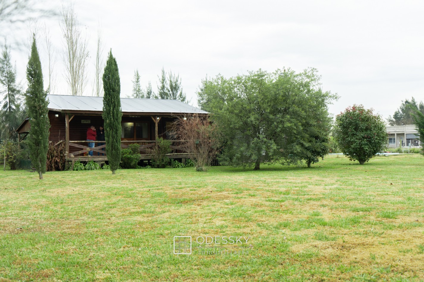 VENDIDO ! Uribelarrea- Cabaña de Troncos con Pileta y Gran Parque - Barrio abierto Quintas de Uribe