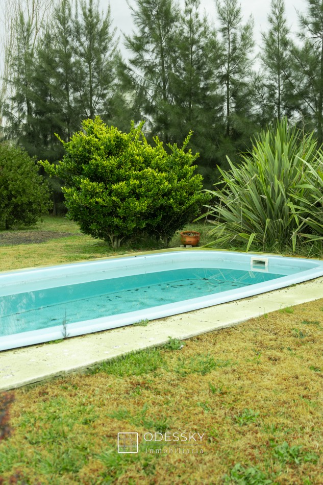 VENDIDO ! Uribelarrea- Cabaña de Troncos con Pileta y Gran Parque - Barrio abierto Quintas de Uribe