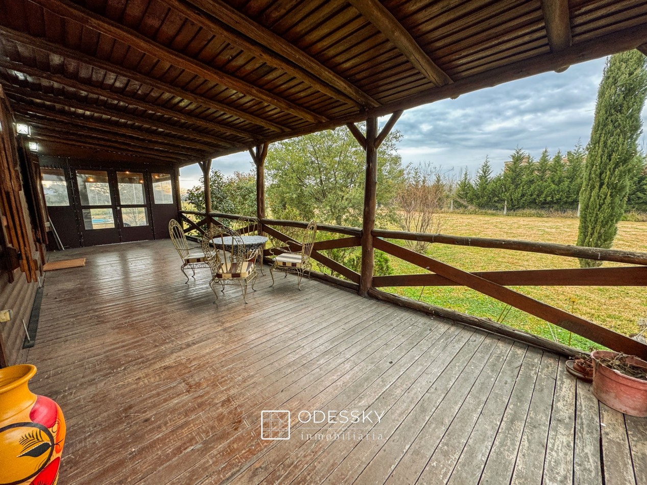 VENDIDO ! Uribelarrea- Cabaña de Troncos con Pileta y Gran Parque - Barrio abierto Quintas de Uribe