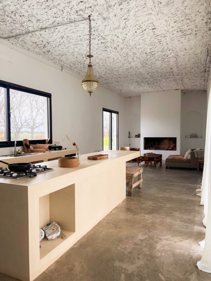 En ALQUILER o VENTA! Hermosa casa de Campo en Puesto viejo , Club de campo de polo - Ruta 6 km 82 , Cañuelas.