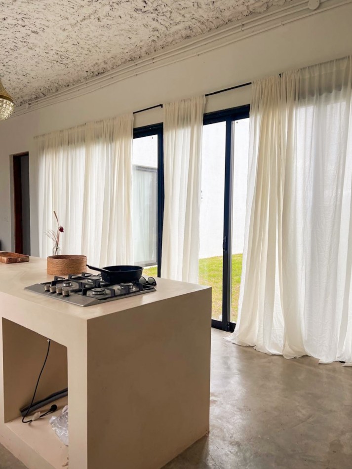 En ALQUILER o VENTA! Hermosa casa de Campo en Puesto viejo , Club de campo de polo - Ruta 6 km 82 , Cañuelas.