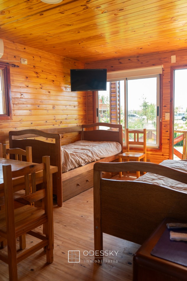 Uribelarrea - Dos Cabañas de Tronco Impecables a la Venta