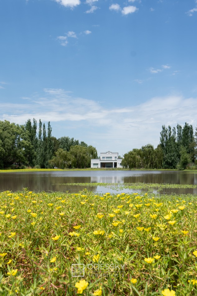 CAÑUELAS- B° PRIVADO CHACRAS DE URIBELARREA - CASA EN VENTA - 