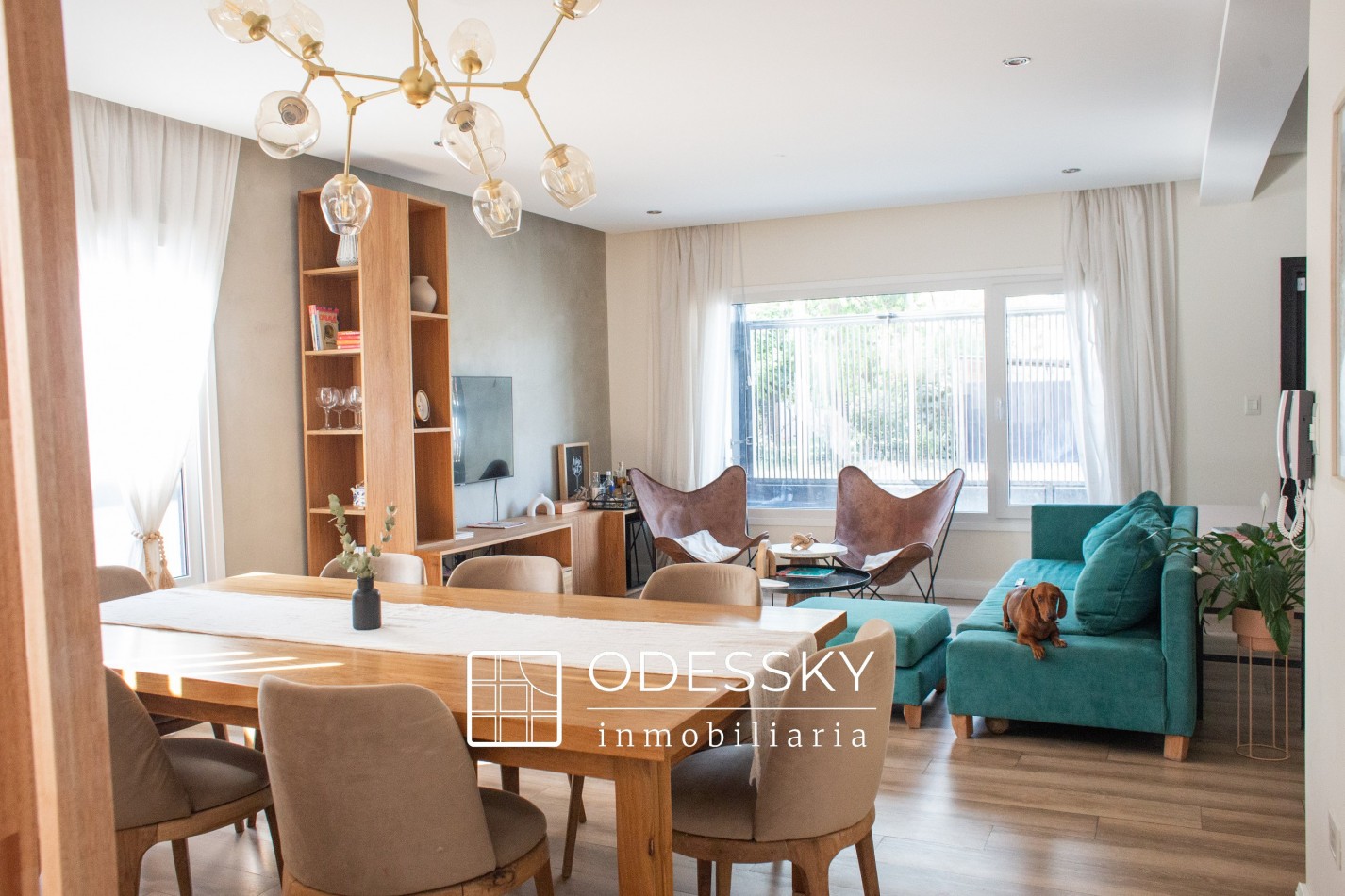 Cañuelas -Casa de espectacular diseño  en Venta 