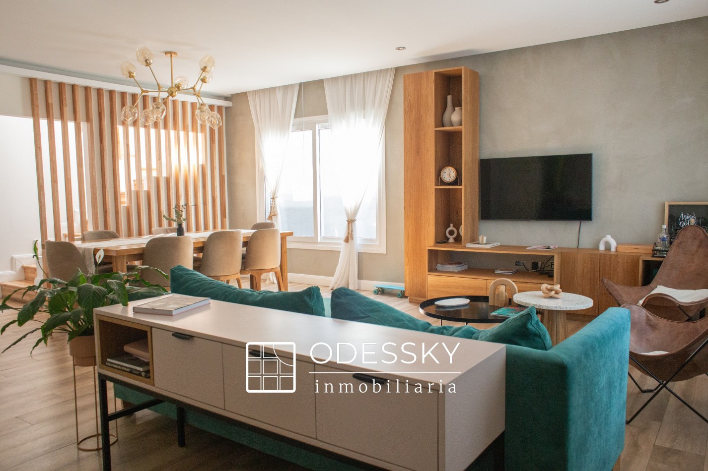 Cañuelas -Casa de espectacular diseño  en Venta 