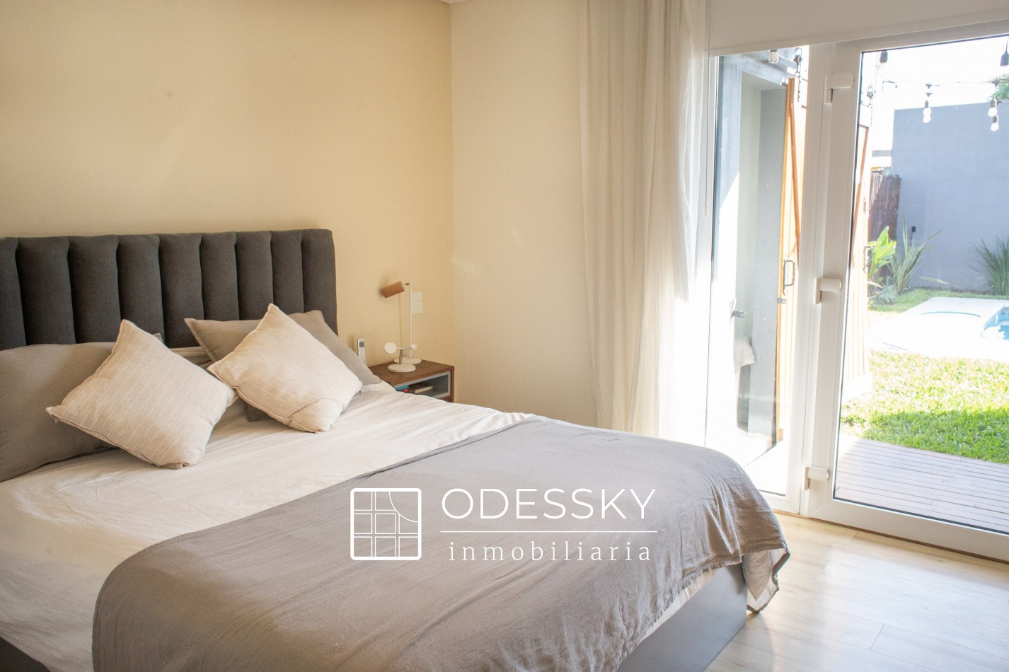 Cañuelas -Casa de espectacular diseño  en Venta 