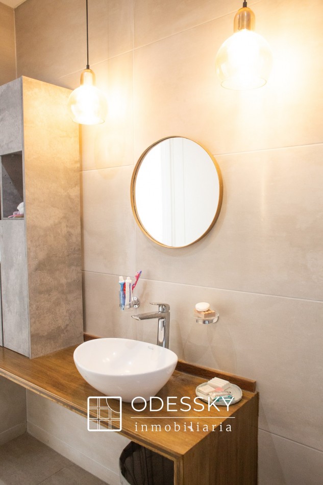 Cañuelas -Casa de espectacular diseño  en Venta 