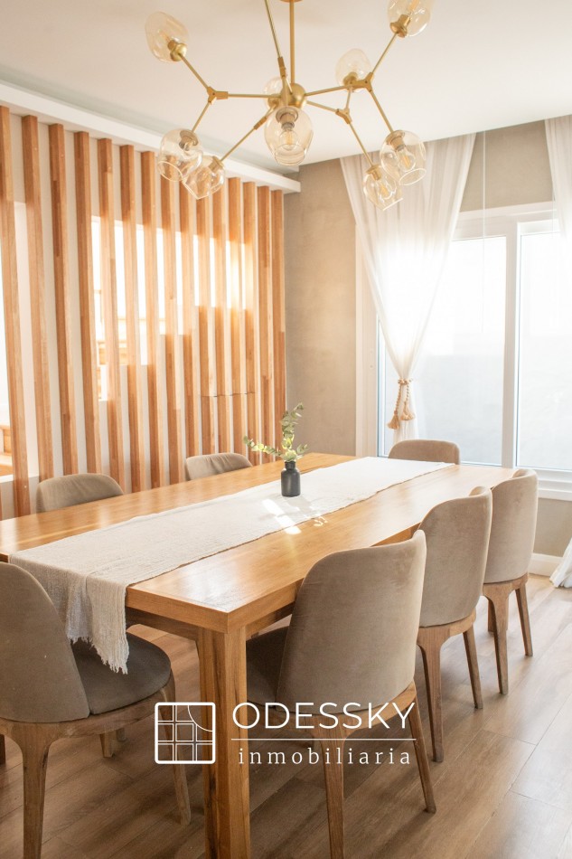 Cañuelas -Casa de espectacular diseño  en Venta 