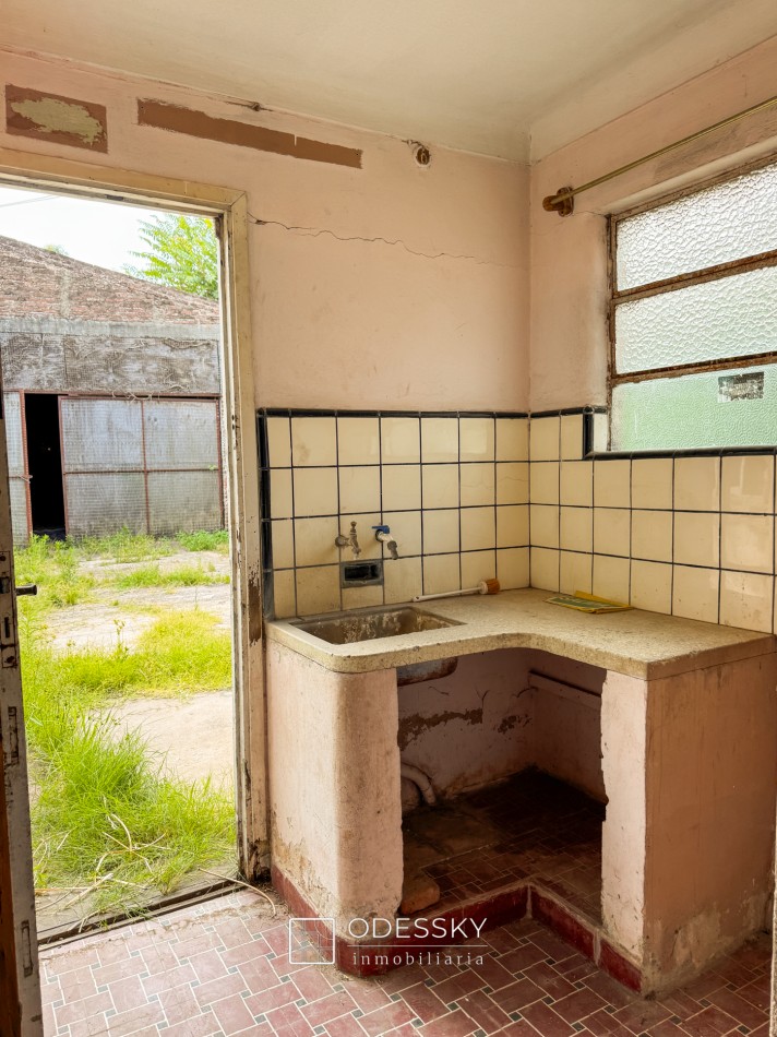 Atencion Inversores !  Propiedad unica en el corazon de Cañuelas  