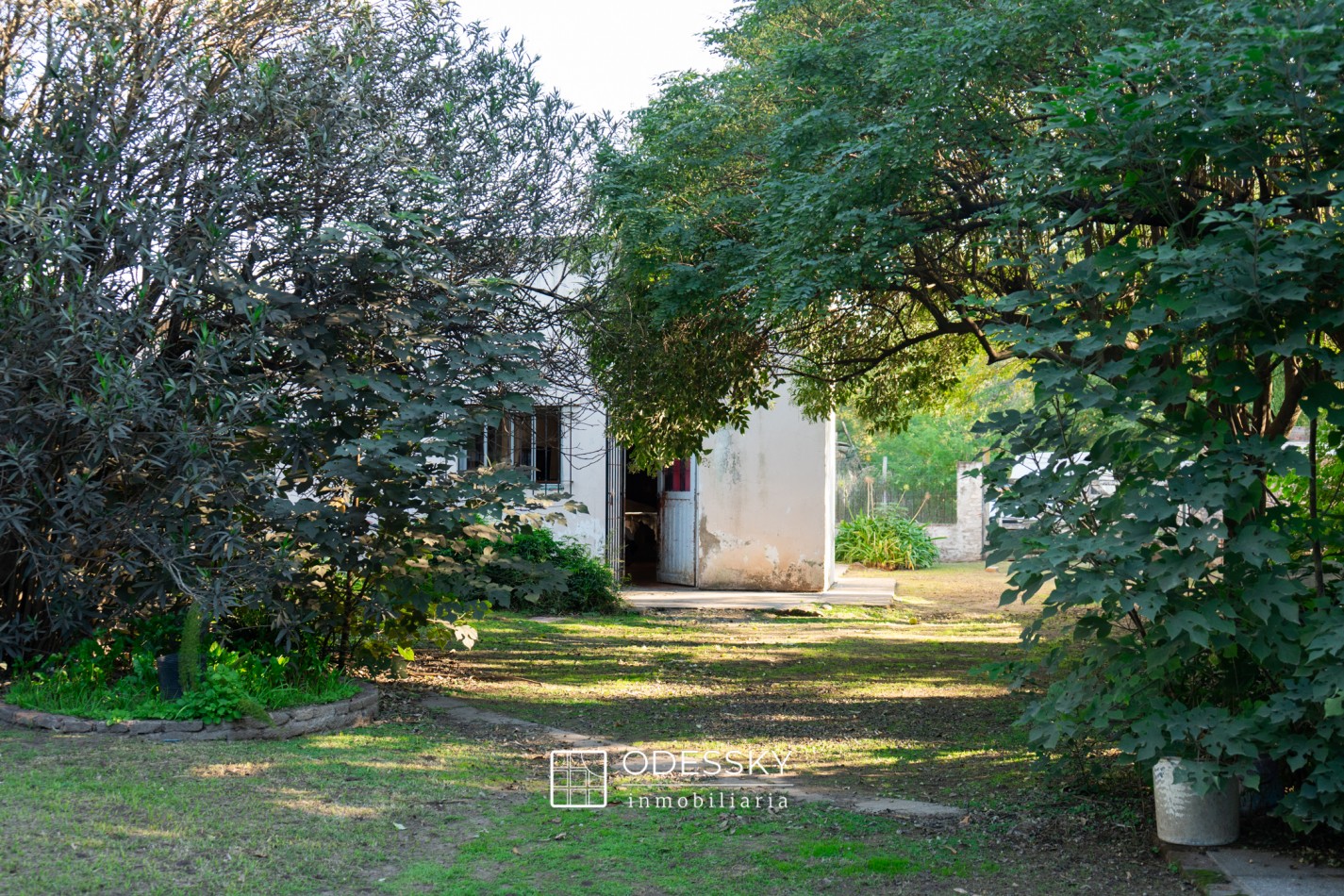 CAÑUELAS Casa en venta con espectacular lote -APTA CREDITO HIPOTECARIO