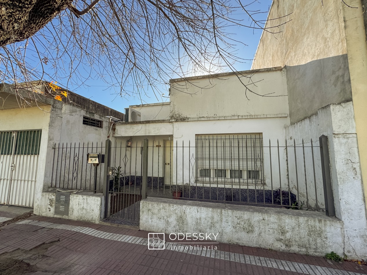 Cañuelas -casa en venta en pleno centro de Cañuelas 