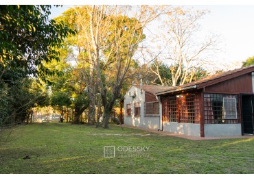 Cañuelas-Casa Quinta en Venta en la Localidad de Villa Adriana