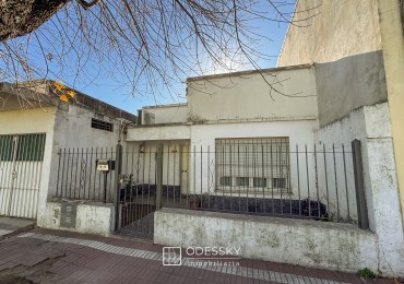 Cañuelas -casa en venta en pleno centro de Cañuelas 